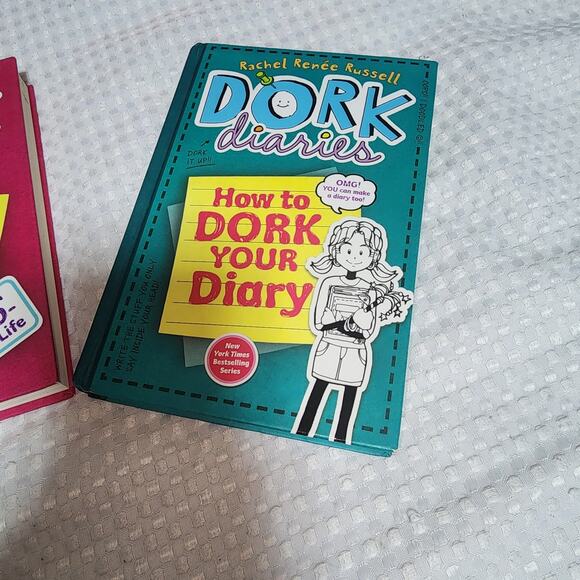 DORK DIARIES EUC 3 BOOK SET HARDBACK - Picture 4 of 6
